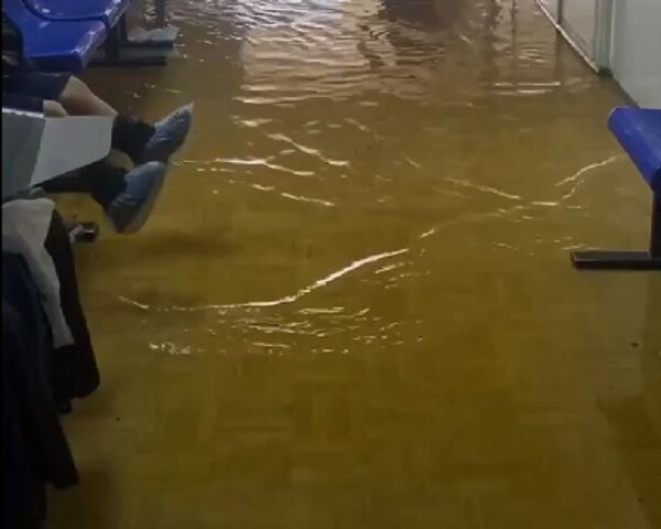 Детскую поликлинику в Люберцах затопило из-за повреждения ливнестока Новости Люберец 
