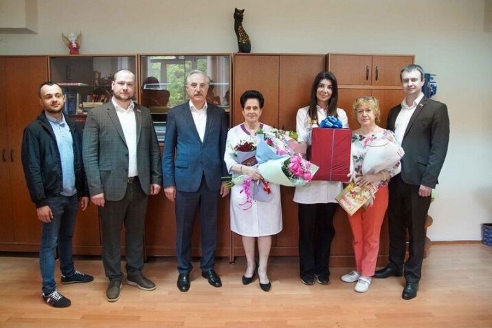 В Люберцах поздравили с юбилеем заслуженного работника здравоохранения Новости Люберец 